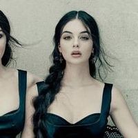 Nhan sắc xinh đẹp của con gái Monica Bellucci trên bìa Vogue tháng 7