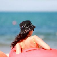 Bỏ túi những kiểu tạo dáng check-in siêu cute khi đi du lịch