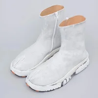 Tabi Boots - Đôi giày móng dê nổi tiếng của Maison Margiela