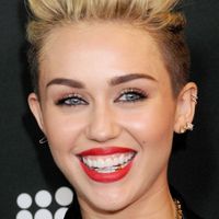 Grillz - Mốt đính kim cương lên răng cực chất của các ngôi sao-6