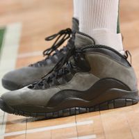 PJ Tucker - “Ông vua sneaker” trong giới NBA - P2-9