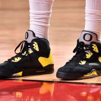 PJ Tucker - “Ông vua sneaker” trong giới NBA - P2-5