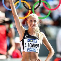 Vẻ đẹp nóng bỏng của siêu sao điền kinh Alica Schmidt