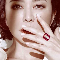 Cocktail Ring - Chiếc nhẫn của những buổi tiệc tùng