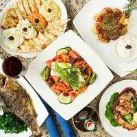 Ghé đảo thiên đường Santorini, thưởng thức những món ăn tuyệt hảo