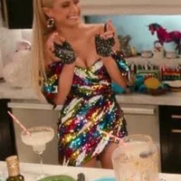 Paris Hilton xuất hiện “lấp lánh” trong bộ váy của NTK Chung Thanh Phong-5
