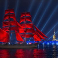Ngoài EURO 2020, hãy đến Saint Peterburg hòa mình vào lễ hội Cánh buồm đỏ thắm - 1