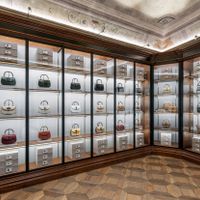 BST lưu trữ Gucci