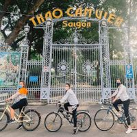 Trending Sài Gòn mùa dịch: Đeo khẩu trang, đạp xe, nâng cao sức khỏe - 1