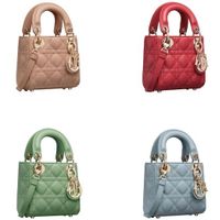 Hàng loạt các nàng thơ Dior “check-in” cùng Dior Micro Bag-9