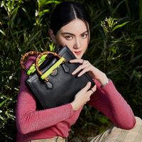Màn “tái sinh” đầy ấn tượng của Gucci Diana Bag-6