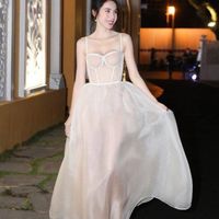 7 nguyên tắc cơ bản giúp tránh phản cảm khi diện trang phục màu nude-3