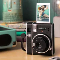 Máy ảnh Instax Mini 40 - Món phụ kiện thời trang cá tính