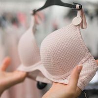 Ghé thăm “thủ đô đồ lót” lớn nhất thế giới