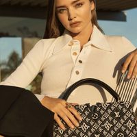 Louis Vuitton Capucines - biểu tượng vượt thời gian của sự nữ tính-8