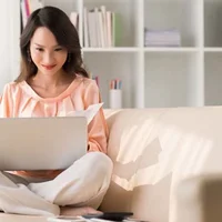 Nên mặc gì để họp online khi làm việc tại nhà?-3