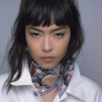 Khăn lụa Dior - Phong cách thời thượng của quý cô sành điệu-8