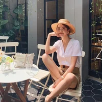 Gợi ý hay ho cho nàng yêu thích áo sơ mi tay ngắn-2