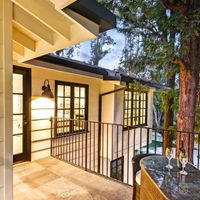 Miley Cyrus rao bán biệt thự 7,2 triệu USD ở Hidden Hills-5