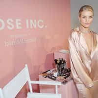 Siêu mẫu Rosie Hungtinton-Whiteley