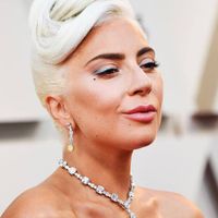 Beyonce đeo trang sức kim cương trị giá 30 triệu USD-6