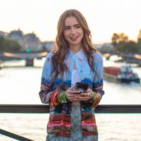 Emily In Paris mùa 2 - Cuộc sống chân thật hơn của cô nàng Emily tại Kinh đô thời trang-3