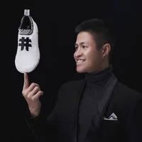 Giày thể thao làm từ bã cà phê của hai chàng trai gốc Việt-5