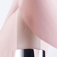 Dưỡng môi Rouge Dior Lip Balm trở lại với các tông màu hoàn toàn mới