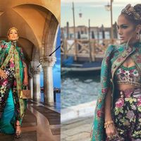 Jennifer Lopez lộng lẫy như nữ hoàng tại show Dolce & Gabbana Alta Moda