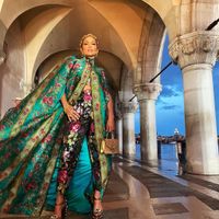 Jennifer Lopez lộng lẫy như nữ hoàng tại show Dolce & Gabbana Alta Moda-6
