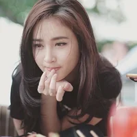 Làm thế nào để son lên môi chuẩn màu?