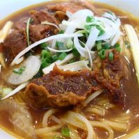Cuối tuần, trổ tài vào bếp với món phở bò sốt vang ngon chuẩn vị-5