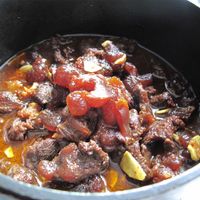 Cuối tuần, trổ tài vào bếp với món phở bò sốt vang ngon chuẩn vị-4