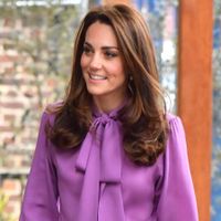 Không thích khoe của nhưng Kate Middleton có 11 bộ váy áo đắt sang chấn, bộ cuối giá bằng... căn chung cư - Ảnh 2.