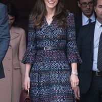 Không thích khoe của nhưng Kate Middleton có 11 bộ váy áo đắt sang chấn, bộ cuối giá bằng... căn chung cư - Ảnh 8.