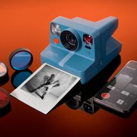 Polaroid Now+