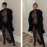 Thời trang đầm bầu xuyên thấu của nữ triệu phú Kylie Jenner
