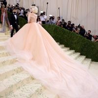 Dàn sao Hollywood gợi cảm trên thảm đỏ Met Gala 2021
