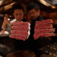 Nhà hàng WagyuMafia và món sandwich bò Wagyu trứ danh toàn thế giới-7