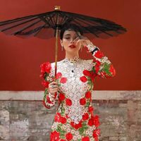 Diện tới 4/5 thiết kế Haute Couture cho lần lên bìa số Kim Cửu, mỹ nhân Cbiz này hẳn là muốn đàn em hít khói? - Ảnh 6.