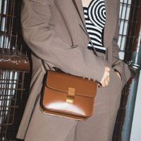 Top các thương hiệu túi xách dẫn đầu xu hướng thời trang bền vững-7