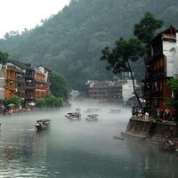 Đẹp ngẩn ngơ trước thị trấn cổ Châu Trang - nơi được gọi là "Vinice Phương Đông"