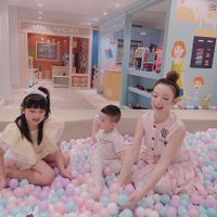Huyền Baby khoe ảnh chơi Trung thu tại gia, để lộ góc đặc biệt trong lâu đài trăm tỷ ở Quận 1 - Ảnh 1.
