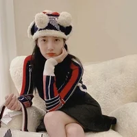 Suzy khoe diện mạo xinh đẹp khi diện quà tặng từ Dior - Mùa đông đến rồi