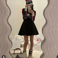 Suzy khoe diện mạo xinh đẹp khi diện quà tặng từ Dior - Mùa đông đến rồi-3