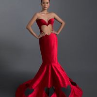 BST mới của NTK Trần Hùng gây ấn tượng tại London Fashion Week