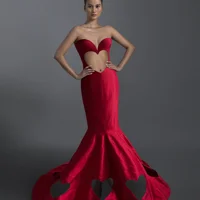 BST mới của NTK Trần Hùng gây ấn tượng tại London Fashion Week