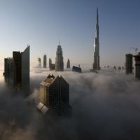 Khám phá bên trong tòa nhà chọc trời cao nhất thế giới ở Dubai - 1