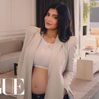 Kylie Jenner hé lộ biệt thự trong cuộc phỏng vấn “73 Questions” cùng Vogue