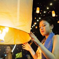 Rực rỡ lễ hội thả đèn trời Yi Peng - Điểm nhấn của du lịch Chiang Mai tháng 11-7